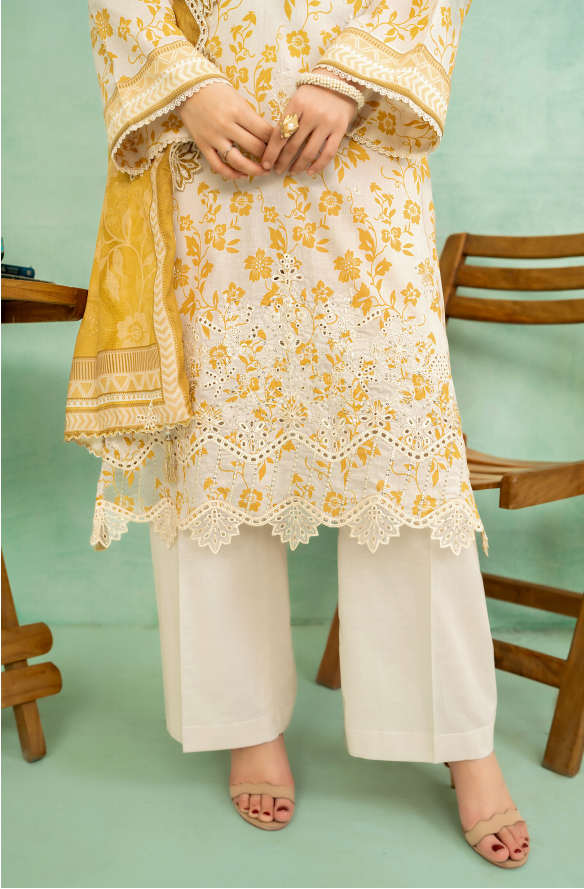 Elaya Embroidered Lawn 3 Piece