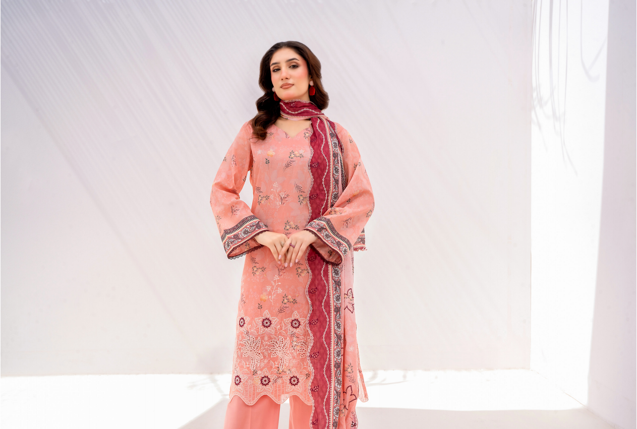 Elaya Embroidered Lawn 3 Piece
