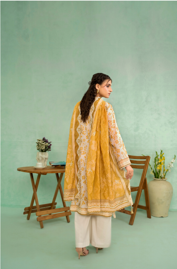 Elaya Embroidered Lawn 3 Piece