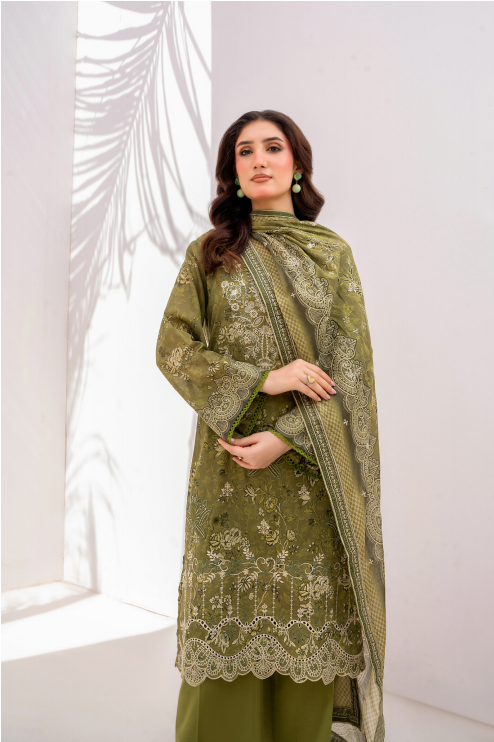 Elaya Embroidered Lawn 3 Piece